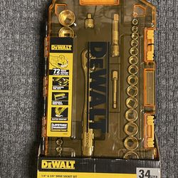 DEWALT DWMT73804 Drive Socket Ratchet Set with Carrying Case - 34 Piece