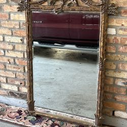 Beautiful Carolina mirror company.51”x36”.