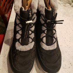 Women's Ryco Lightweight Boot Size 11 BRAND NEW
