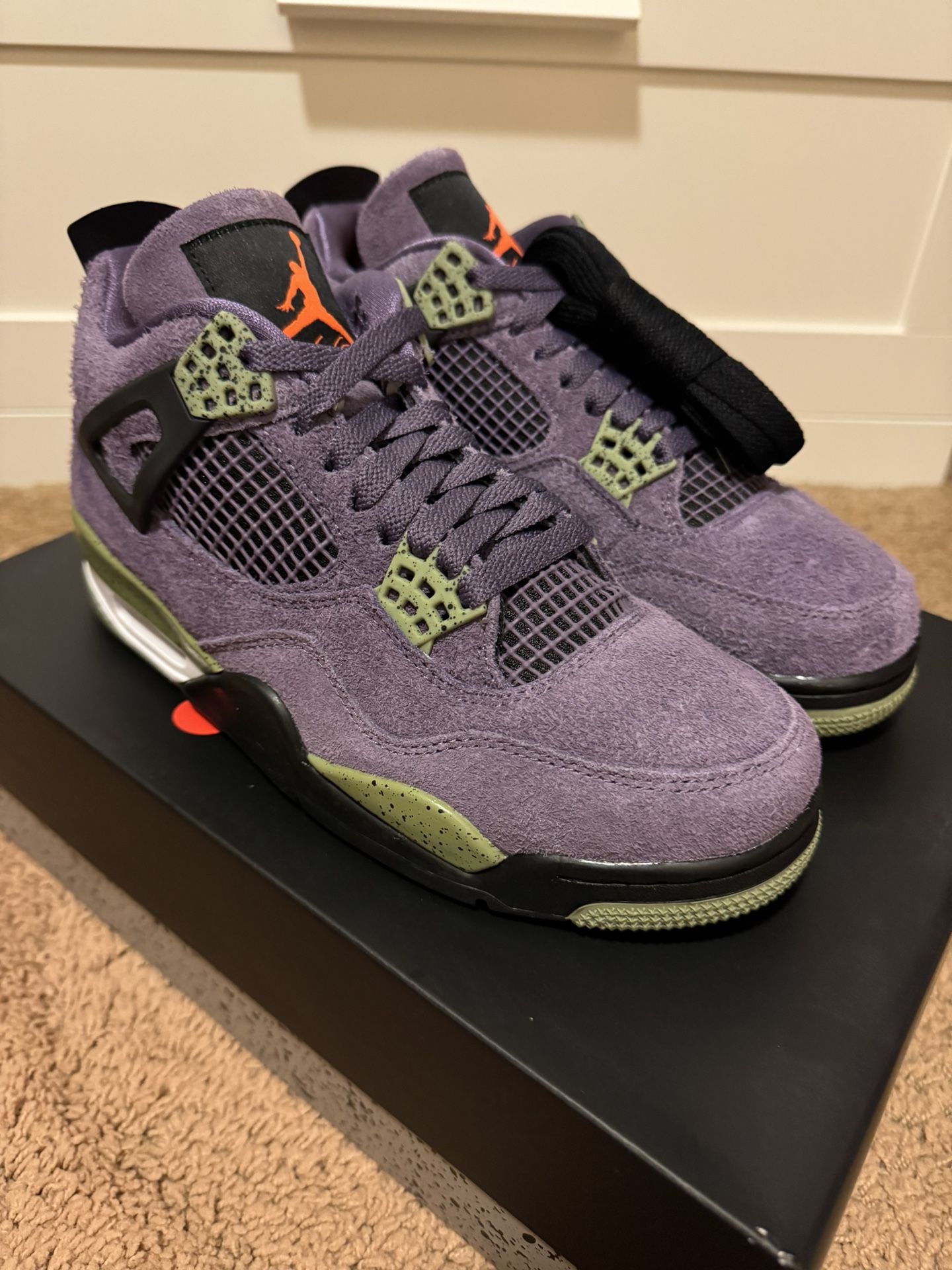 Jordan 4 Retro