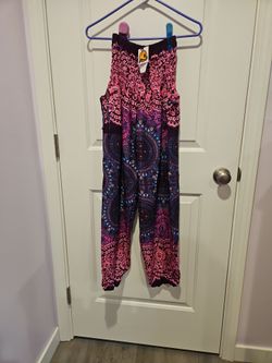 Size small,fun to wear new Hobo pants