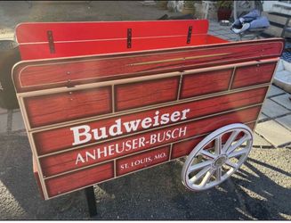 Budweiser wagon display collectible.