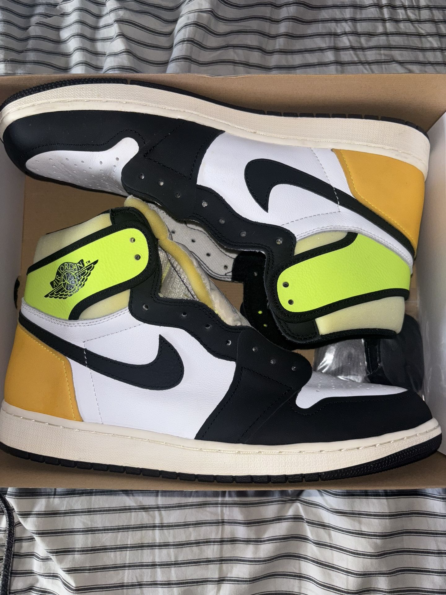 Jordan 1s Size 13 Laces Included