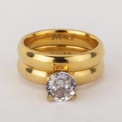 NWT Premium stainless steel gold set rings. engagement rings size 9