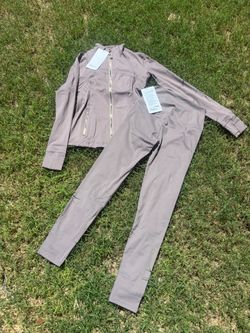 Lululemon sets * BRAND NEW *