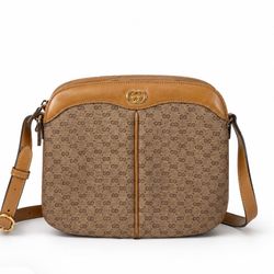 Gucci Vintage GG Supreme Crossbody Bag Tan Brown