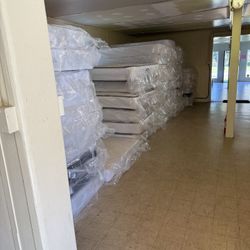 Mattresses $89 up for major retailers that are shutting their doors