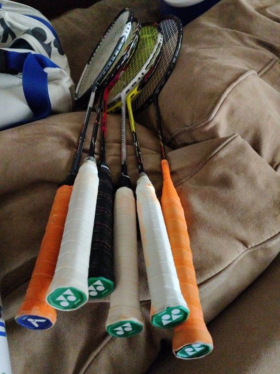 Badminton 🏸 Rackets & Birdies 