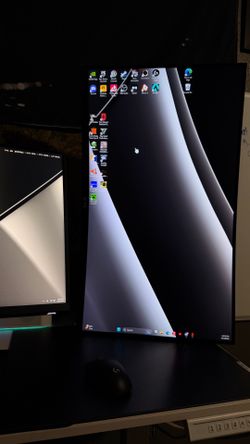 32inch 240hz ktc monitor (SHOOT OFFERS/TRADES)