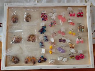 30 Pairs of earrings