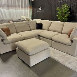 BRAND NEW 6-Piece Sectional 