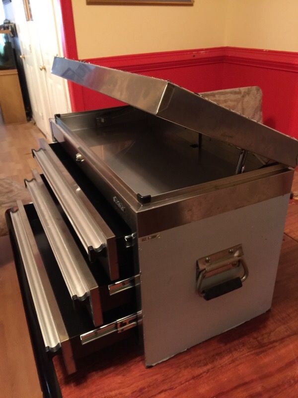 STEELTEK 26-in 3-DRAWER TOOL CHEST w/ HINGED TOP LID