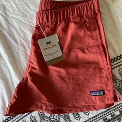 NWT Women’s Patagonia Shorts Large 