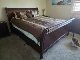 CAL King Bedroom Set Sleighbed Wood
