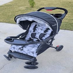 way actually Trendy Kids’ Stroller Comfort and Protection Combined