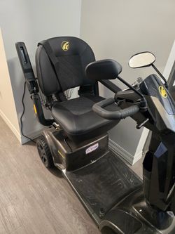 Golden Technologies Companion 4-Wheel Mobility Scooter (Excellent Condition)