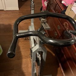 Heavy duty exercise bike commercial