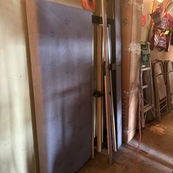 Free Twin bed head board and base