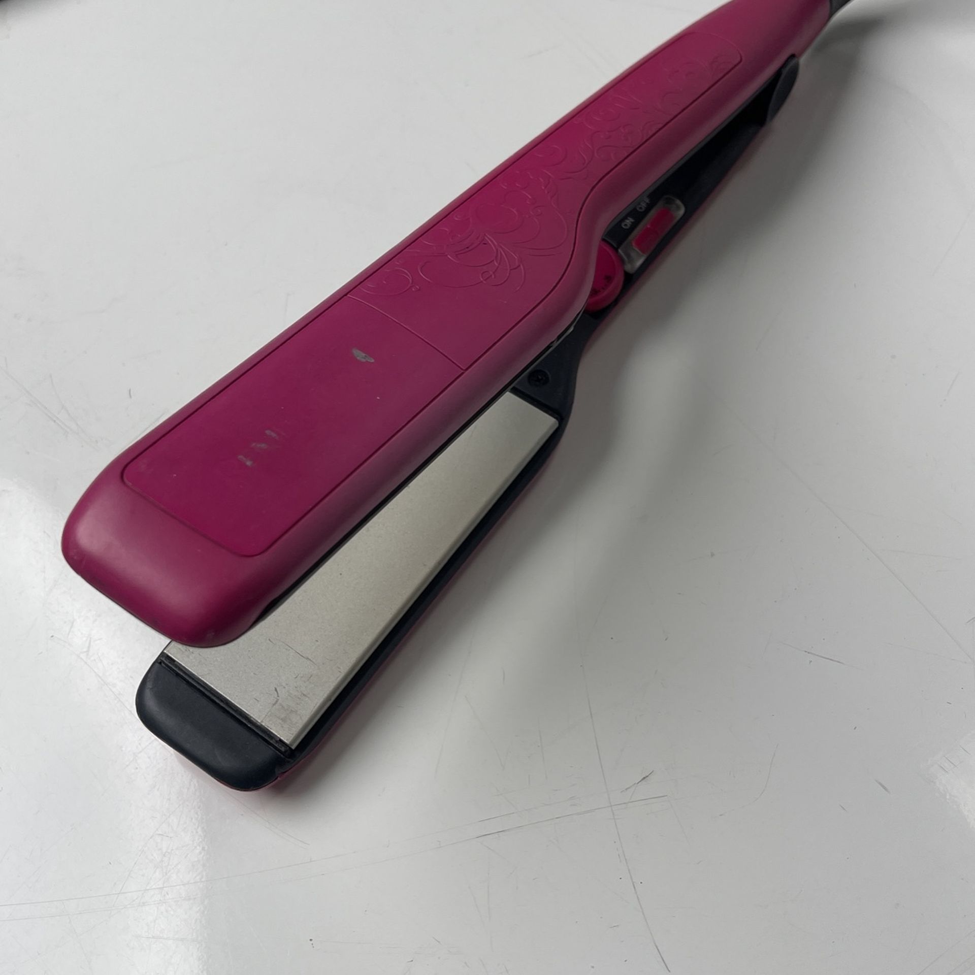 Hair straightener