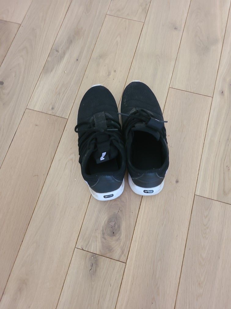 Puma Softride Tennis Shoes