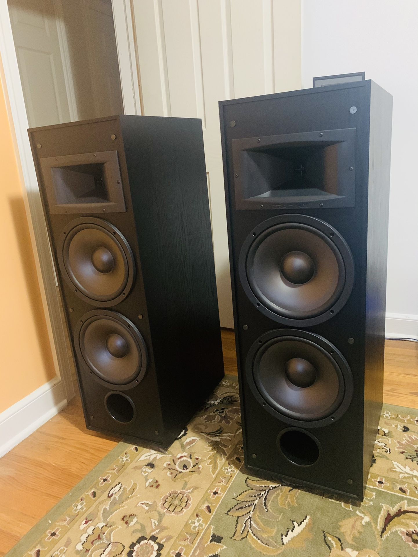 A pair of Klipsch KG 5.5 floorstanding speakers