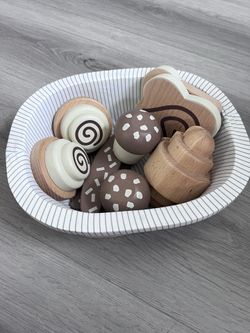 hearth hand with magnolia toy baked goods food sets