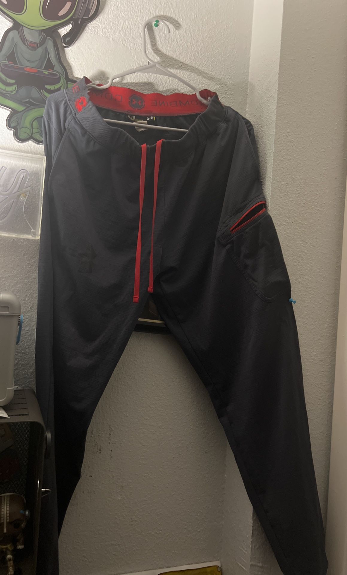 Under Aurmour Combine Joggers