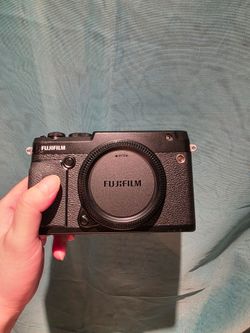 Fujifilm GFX 50R Medium Format Mirrorless Camera