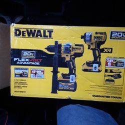 Dewalt Flexvolt/XR Hammer Drill/impact Driver 2tool Combo kit W/6amphr Flexvolt Battery and quick charger  
