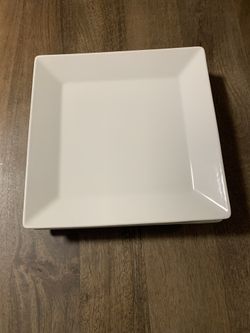 Dinner / Serving Plates (4) from Pier1 Imports