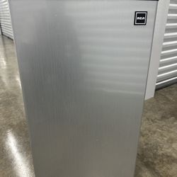 Mini Fridge in Ft Lauderdale. ($40)