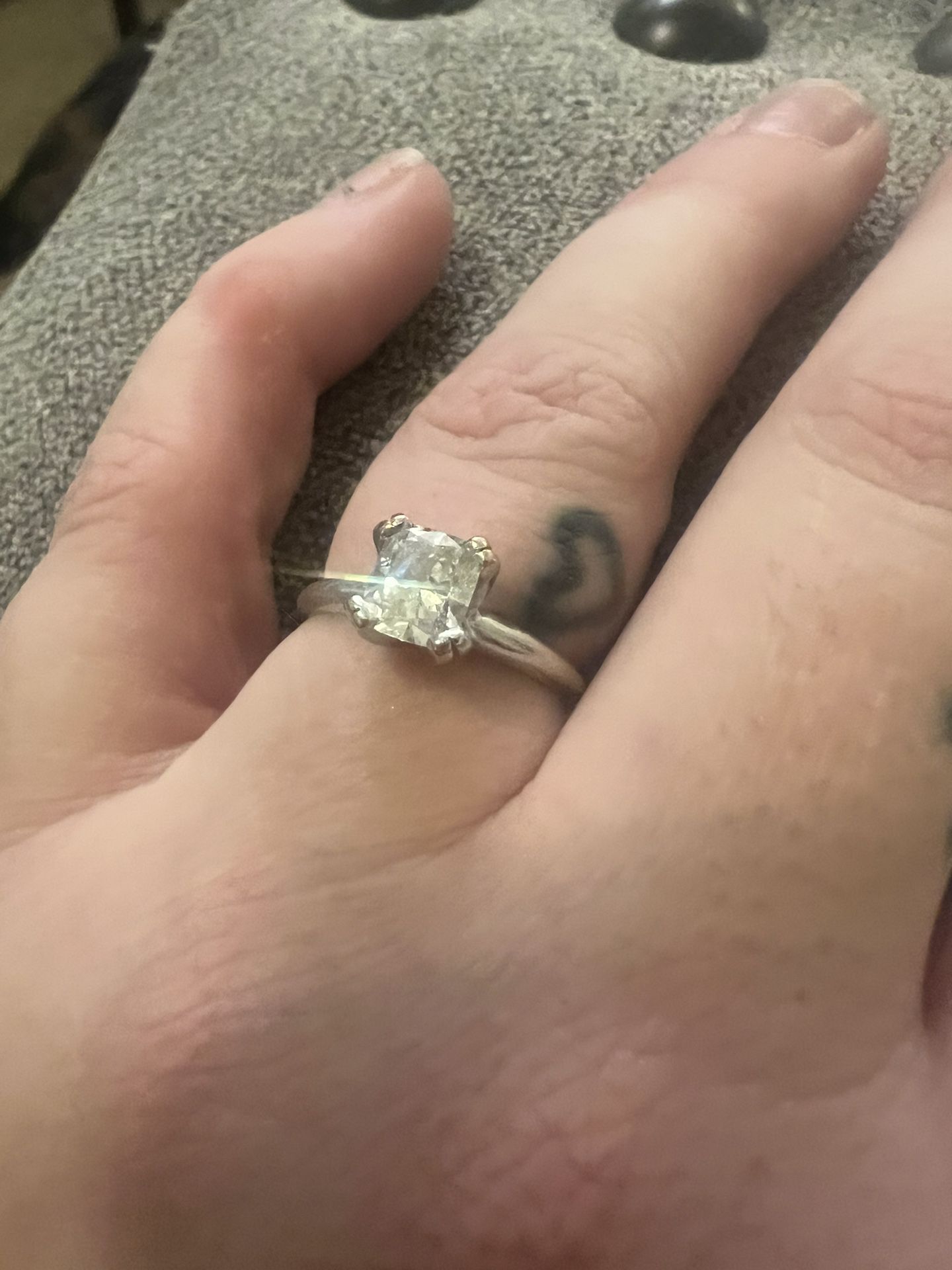 One Carat Diamond Engagement Ring  - Platinum