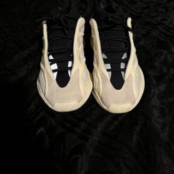Yeezy 700 V3 Azael