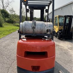 2008 TOYOTA FORKLIFT