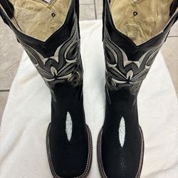 STINGRAY BOOTS MENS SIZE 9