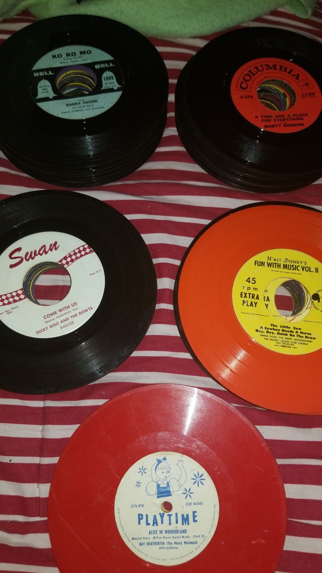 (70) 45s and (3) 33 1/2s