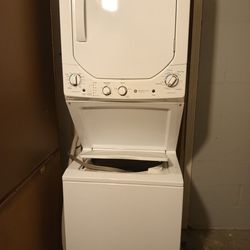 BRAND NEW APARTMENT WASHER/DRYER COMBO