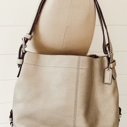 COACH Purse Pewter Pebbled Leather Hobo Shoulder Handbag LIKE NEW Lavendar Lining Adj Strap