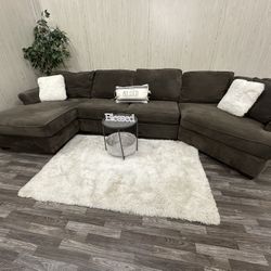 Large Gray Havertys Sectional Couch - Delivery Available 