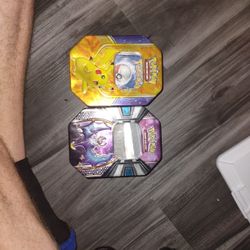 Hundreds Of Pokémon Cards