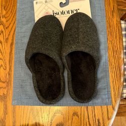 Isotoner Mens Slippers 