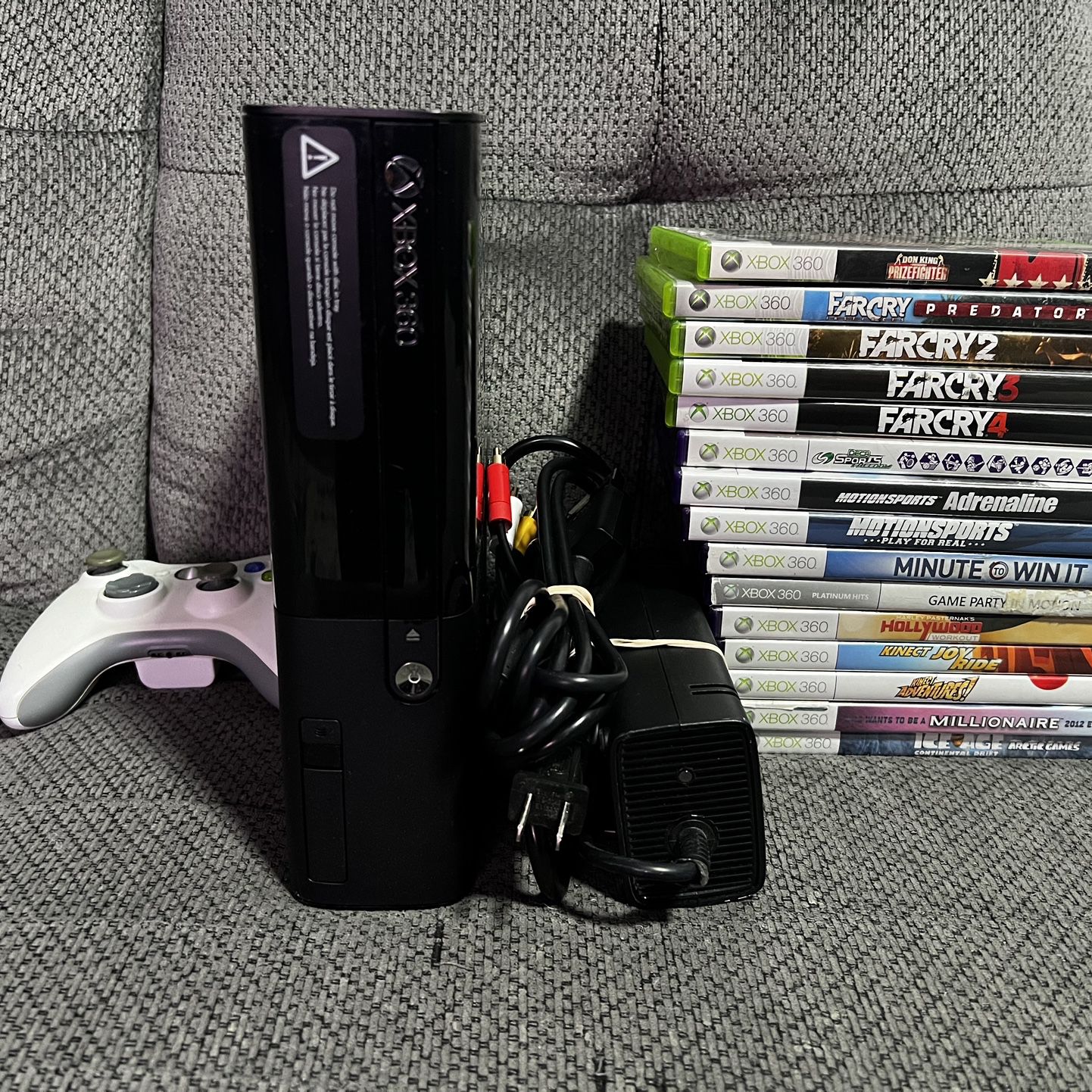 Xbox 360 Slim E Bundle