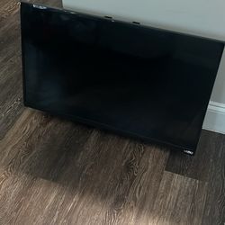 Vizio Flat Screen 27 In