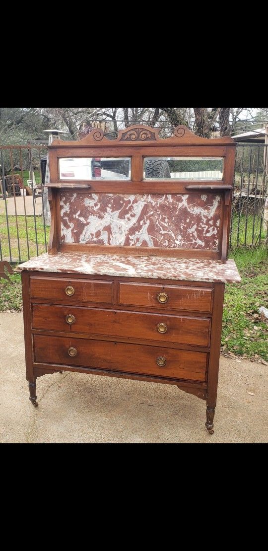 Antique Washstand With Mirror