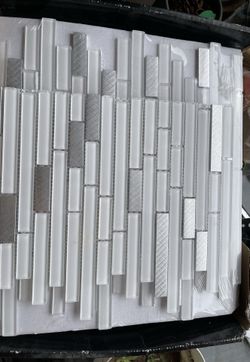 Glass mosaic tile