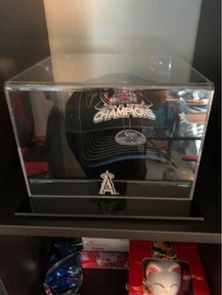 Chone Figgins signed 2002 World Series Champions Cap with COA in cool Angels logo hat display.