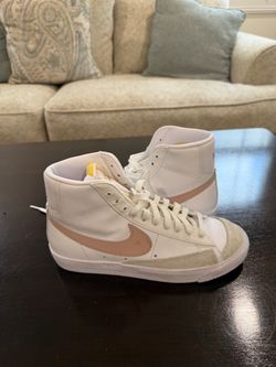 Nike Shoes Size W 7.5