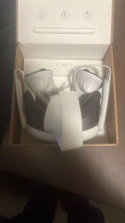 Meta Quest Brand New Never Used Low Price !!