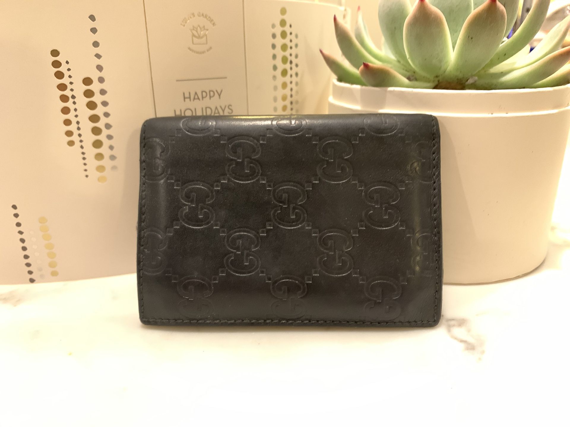Gucci compact wallet