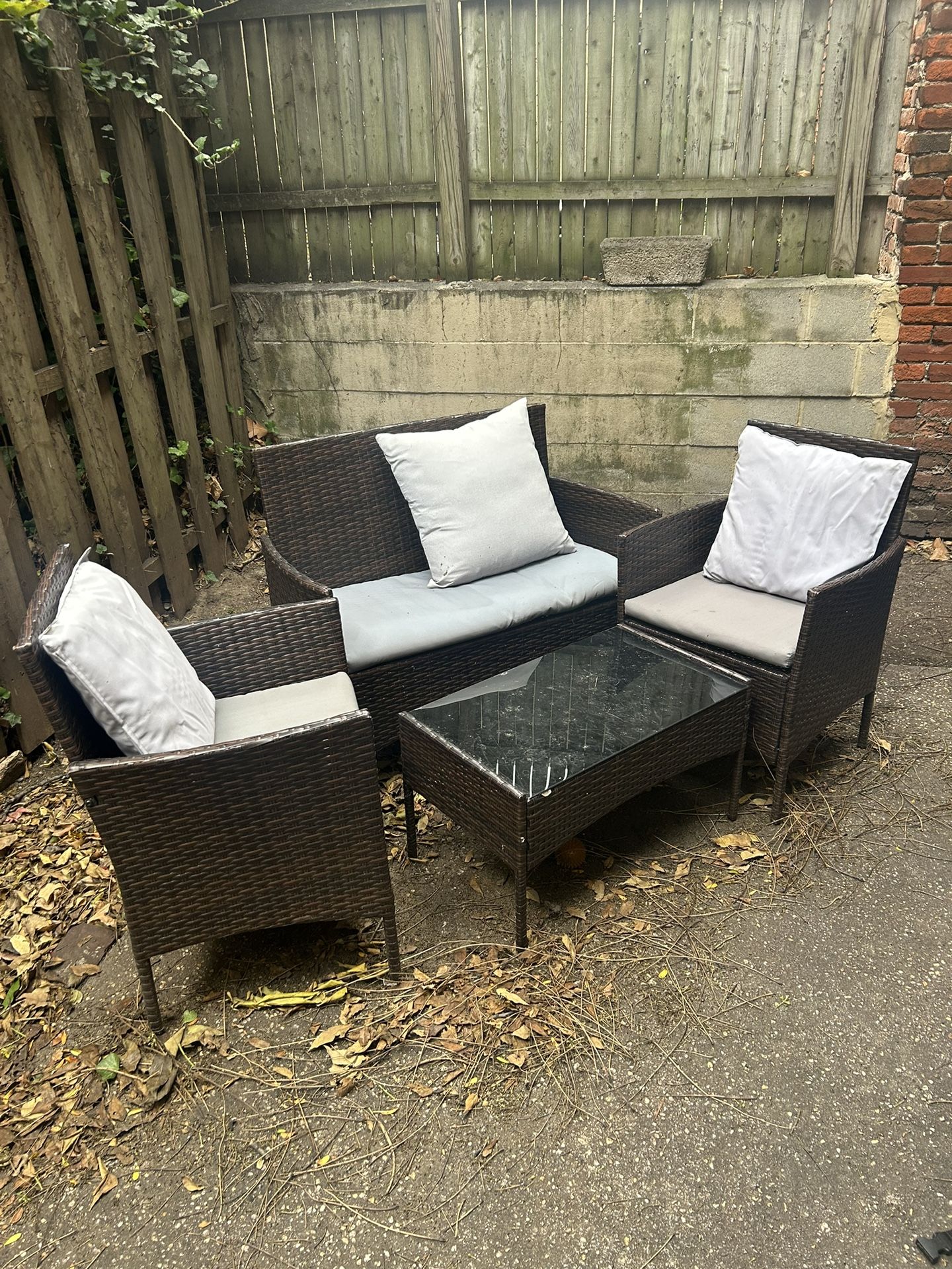 Basic 3-5 Person Outdoor Seating W/ Cushions & Cover